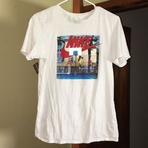 Nike tee